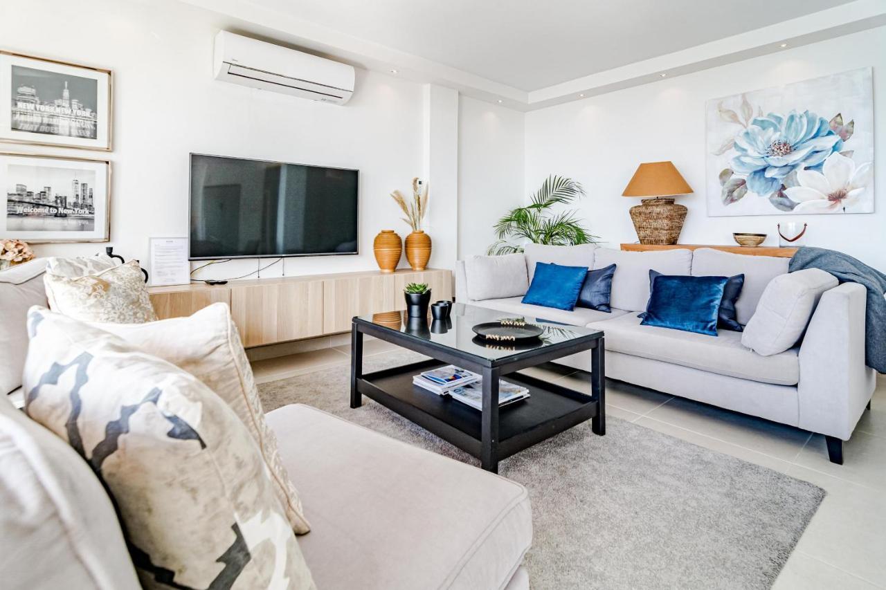 CP - Modern Beachside Apartment in Estepona Exterior foto